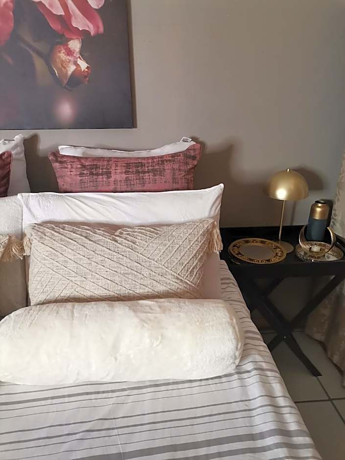 DR M BEAUTY LOUNGE AND GUEST HOUSE