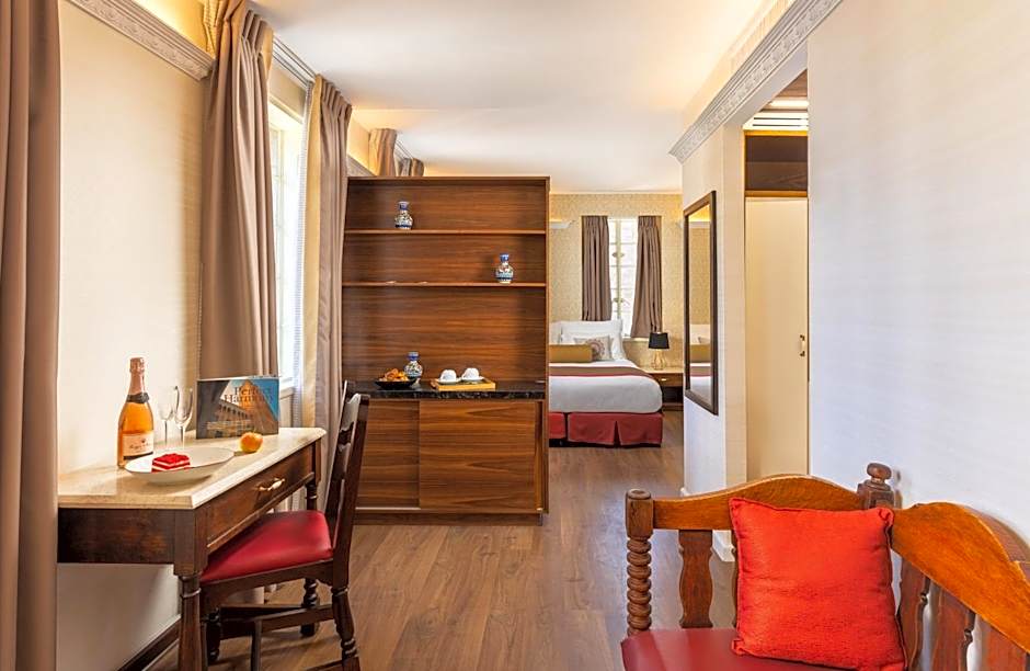 Ymca Three Arches Hotel