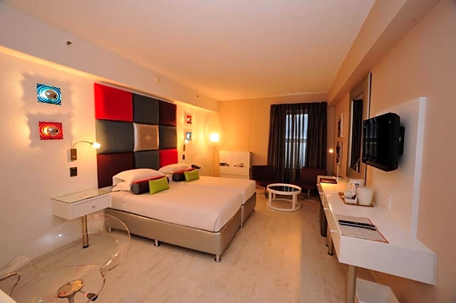 Peermont Metcourt Suites at Emperors Palace Johannesburg