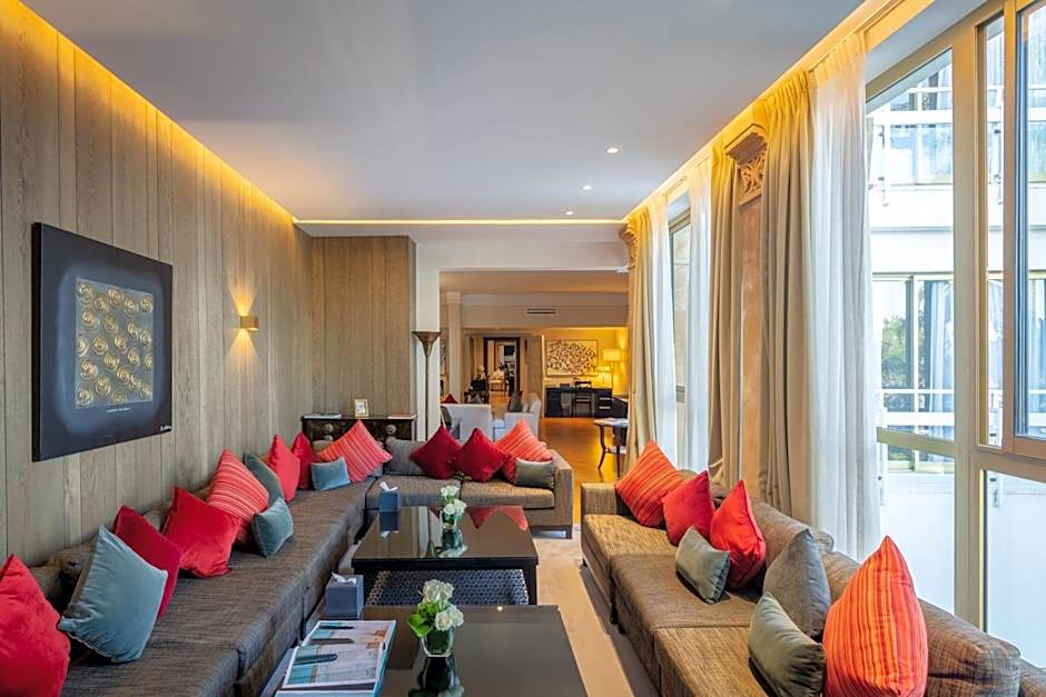 La Tour Hassan Palace