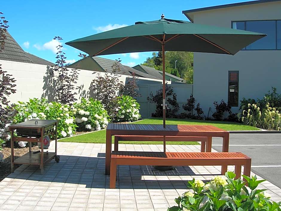 Alpine Lake Motor Lodge