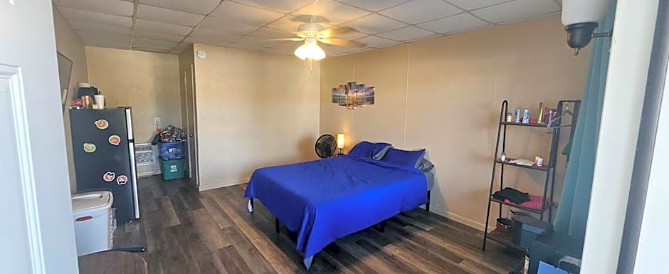 Sebastian Gardens Inn & Suites