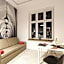 2 Nights Apartments - great location, right next to Main Rail and Bus Station, 10 min to Main Square by foot