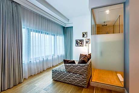 King Room with Balcony