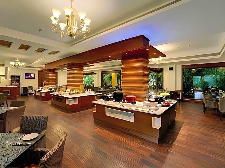 Mayfair Convention Hotel