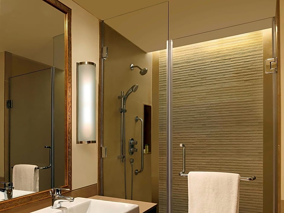 DoubleTree By Hilton Hotel Agra