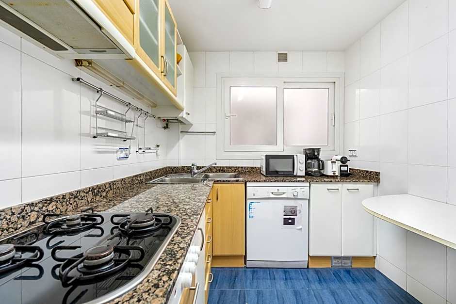 Stylish 4br City View Apt Near Sagrada Familia