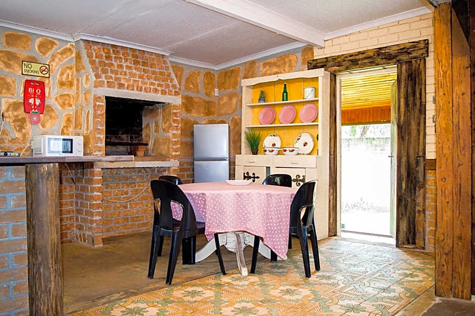 Shangrila-innibos Country Lodge