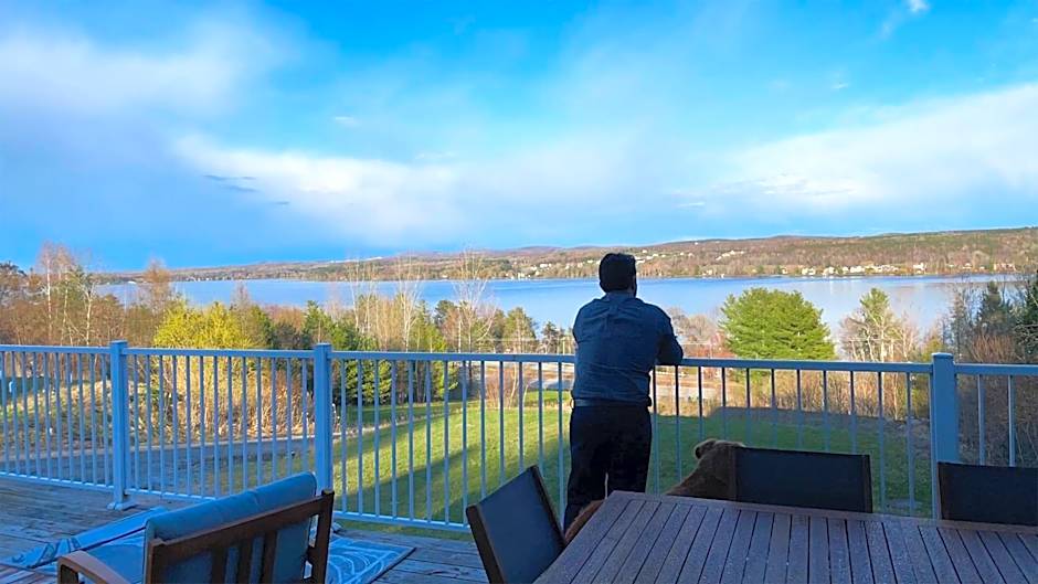 Au Sommet du Lac Magog