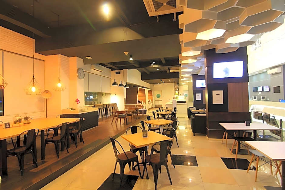 Berry Biz Hotel