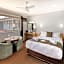 Moonraker Motor Inn