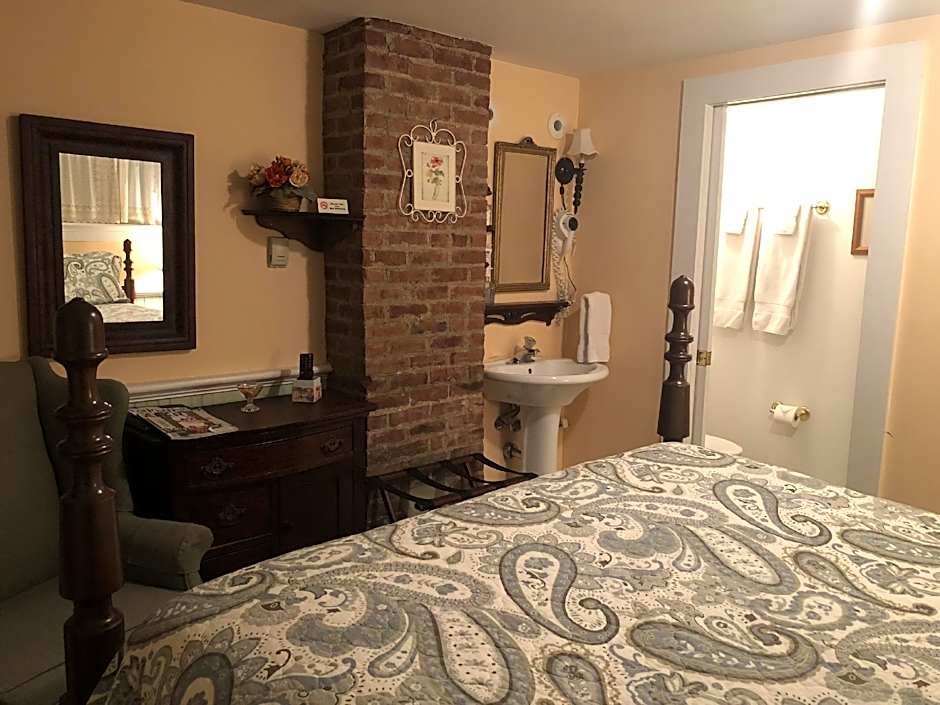 Alpine Haus Bed & Breakfast Inn