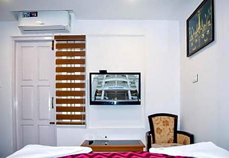 Studio with Balcony