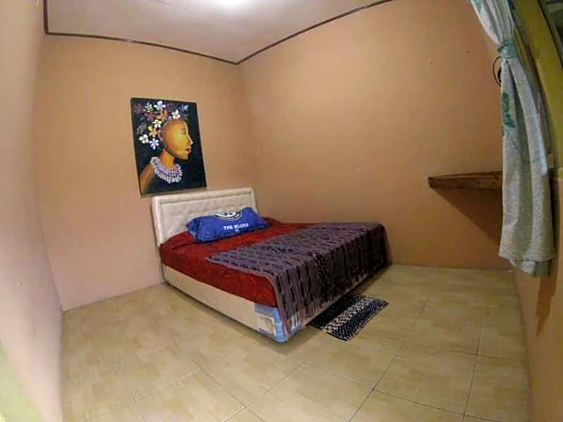 SuperSuck Hotel