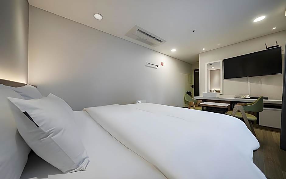 Anyang CNC Hotel