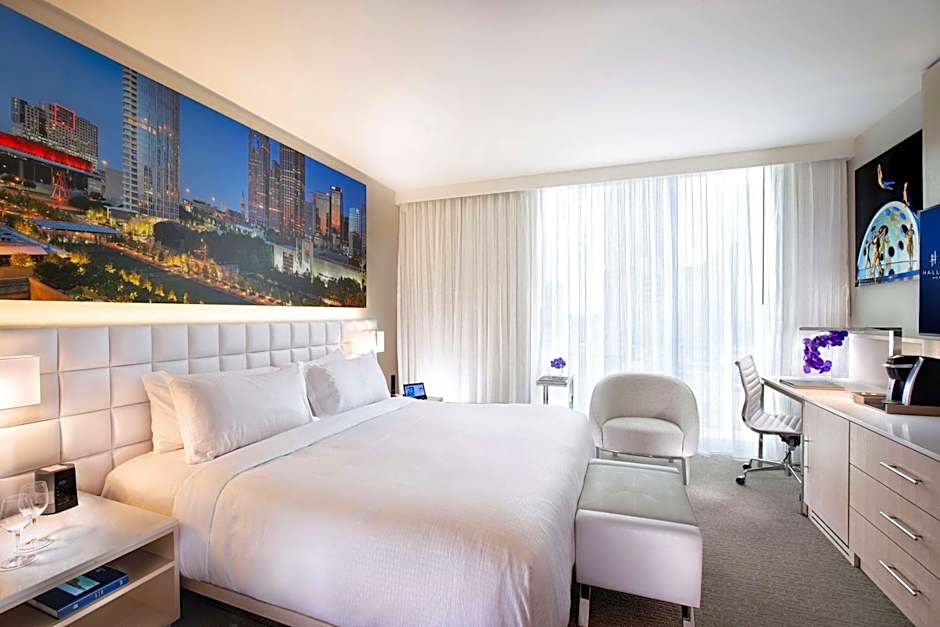 HALL Arts Hotel Dallas, Curio Collection by Hilton