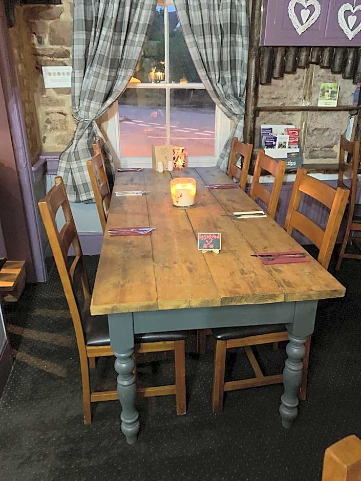 Crosskeys Inn Guest Rooms in Wye Valley