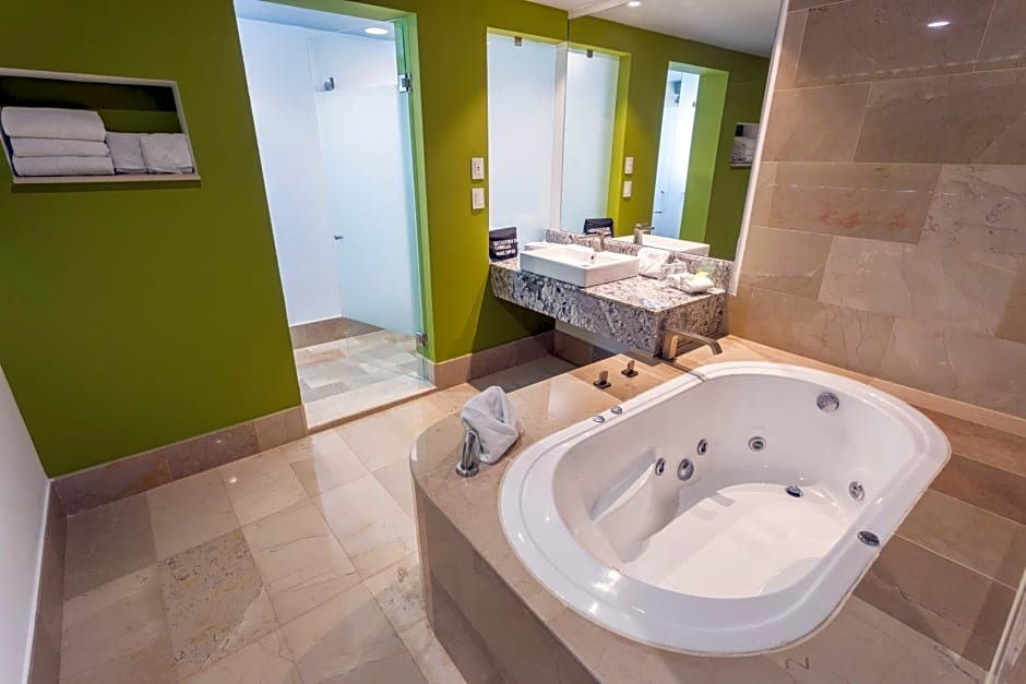 Holiday Inn Queretaro Zona Krystal By IHG