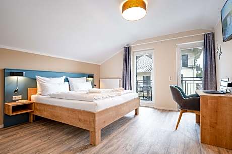 Three-Bedroom Deluxe Apartment