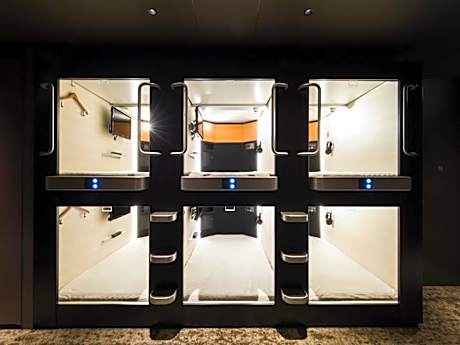 Standard Capsule Room for Female