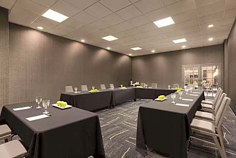 McAllen Grand Plaza Hotel - Alojamientos en MCALLEN