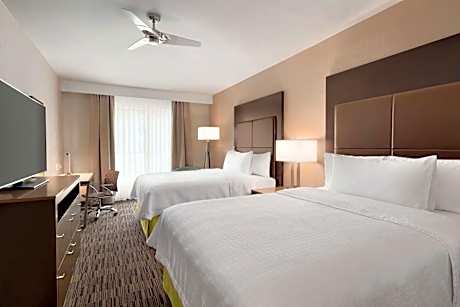One-Bedroom Queen Suite with Two Queen Beds - Non-Smoking