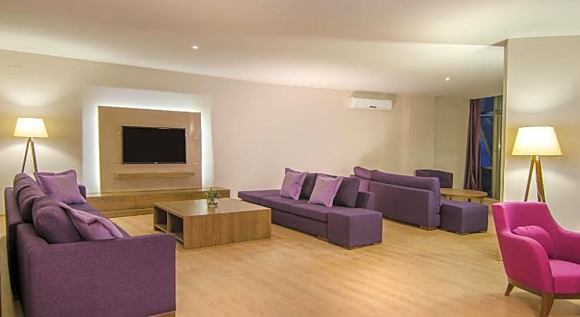 Ladies Beach Suit Otel