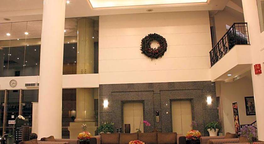 Hotel Supreme Convention Plaza
