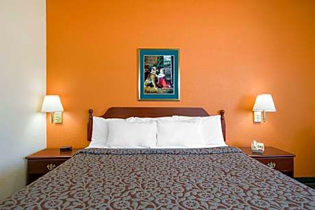 King Room - Non-Smoking