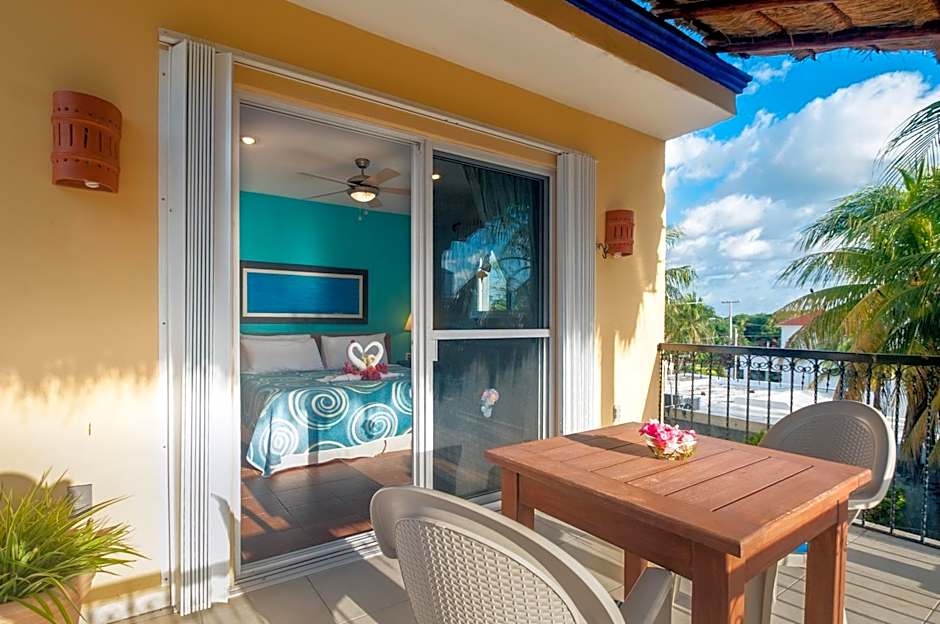 Abbey Del Sol - Beach-steps condos