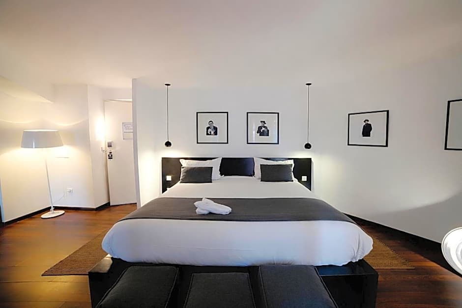 Bab Hotel