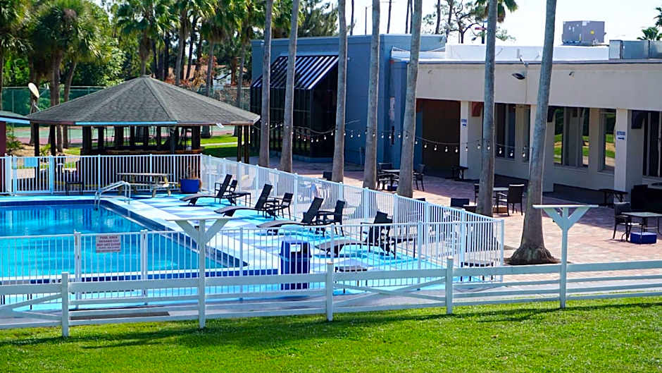 ISLAND HOTEL of Space Coast