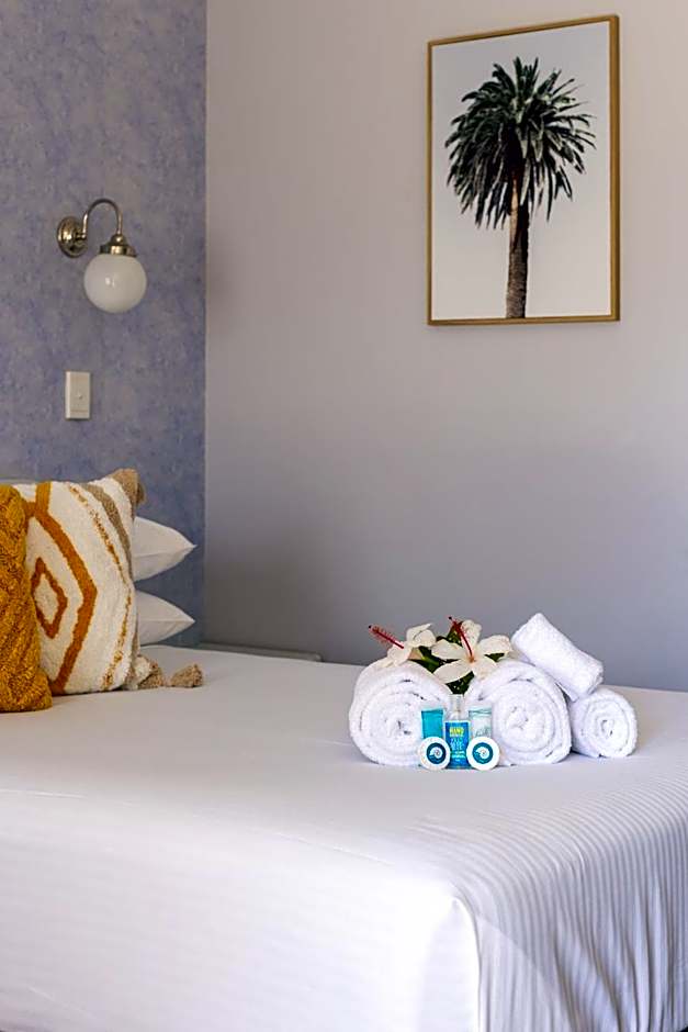 South Pacific Palms Motor Inn
