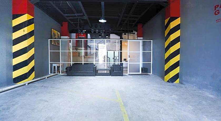 OYO Flagship 3688 Pot Art