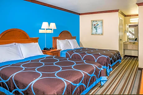 2 Queen Beds Non-Smoking