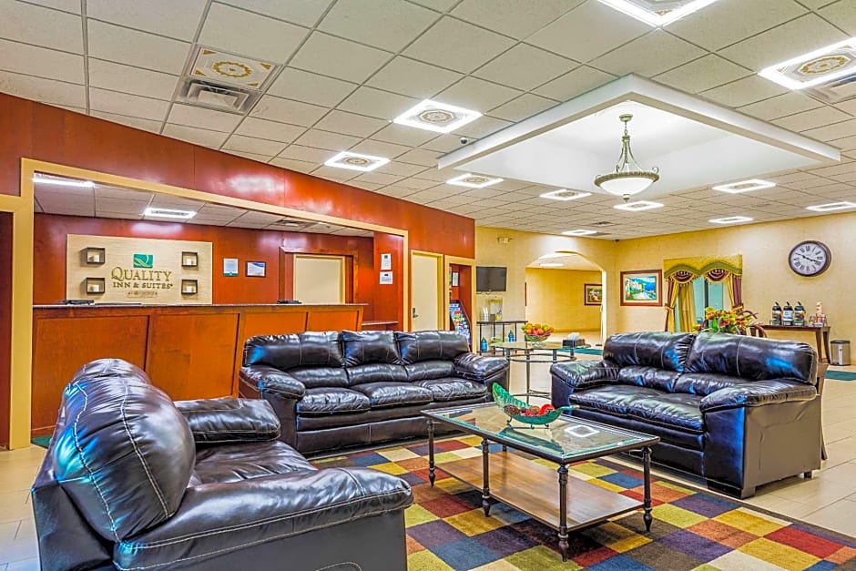 Quality Inn & Suites Coldwater near I-69