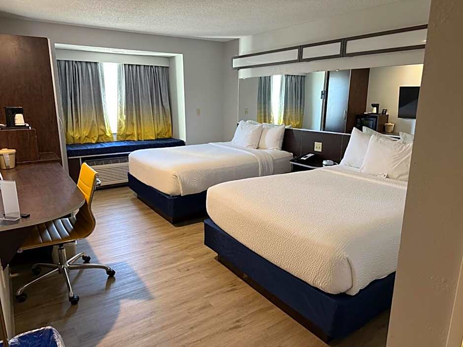 Microtel Inn & Suites - Triadelphia