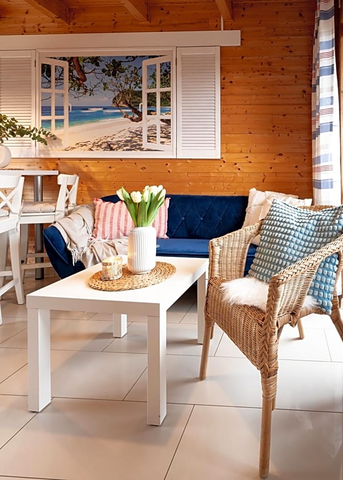 DOMKI LAURA sauna & gorąca balia