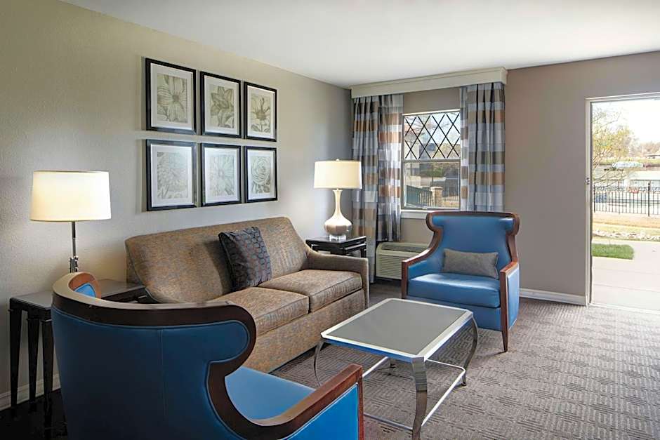 Sheraton Westport Chalet Hotel St. Louis