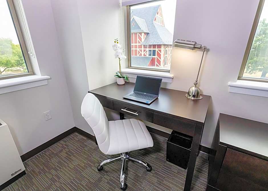 Kellogg Conference Hotel