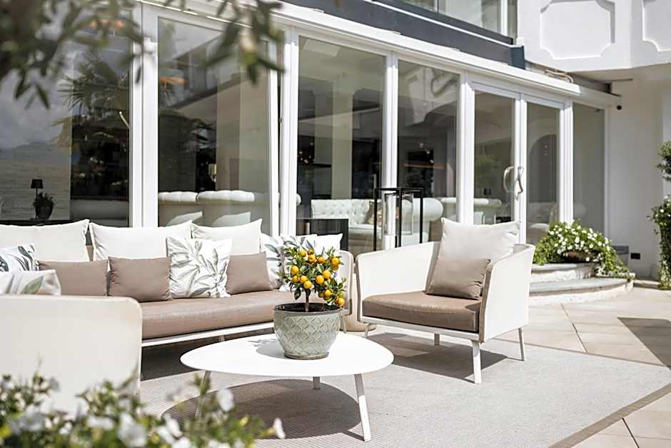 Small & Beautiful Hotel Gnaid