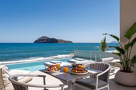 Sunrise Suite - Two Bedrooms with Private Pool and Beach Access