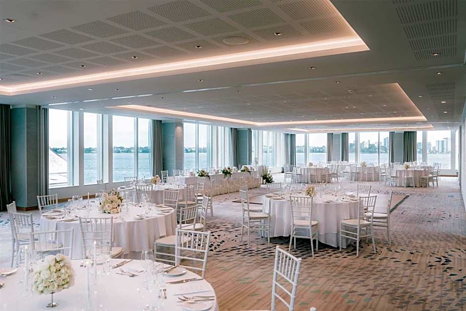 DoubleTree By Hilton Perth Waterfront