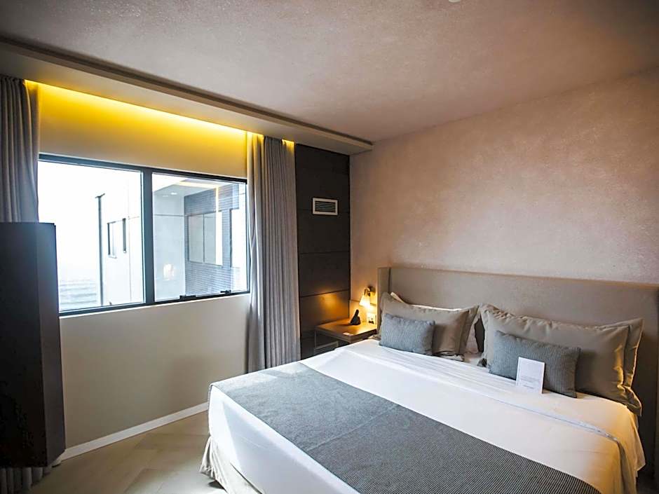 Photo 1 of 3 of Junior Suite, Sea View