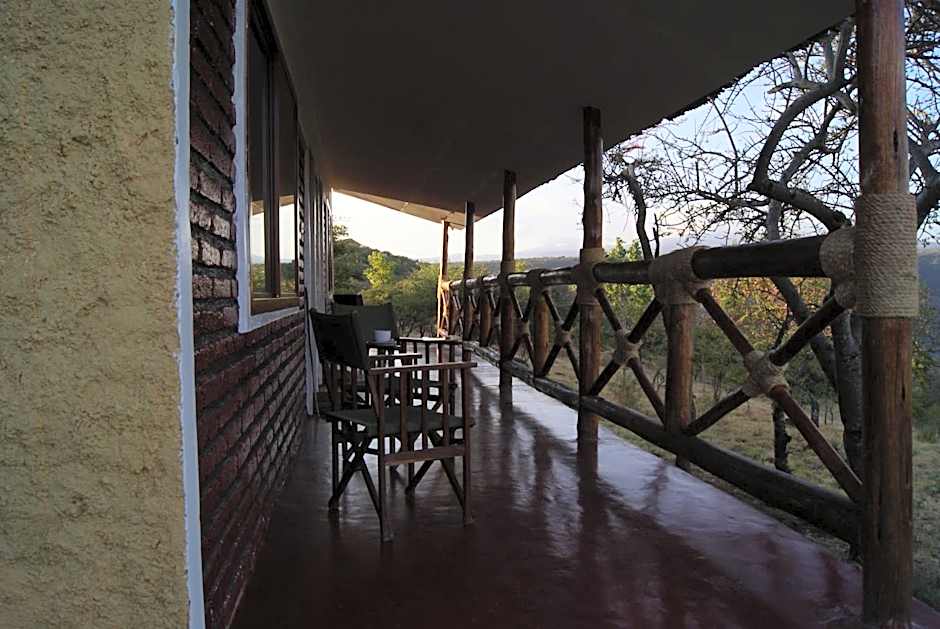 African Sunrise Lodge and Campsite