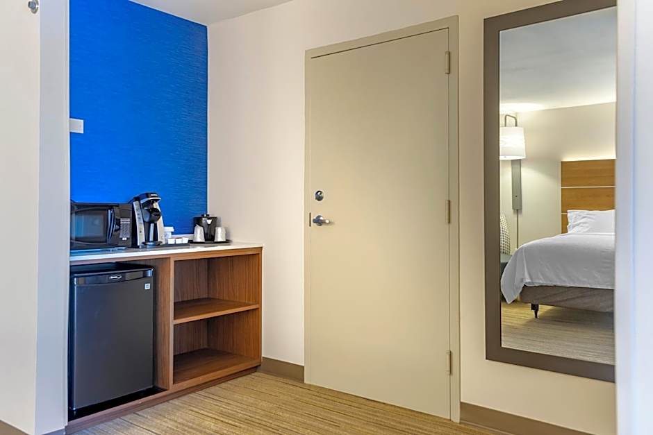 Holiday Inn Express Hotel & Suites Albuquerque Midtown By IHG