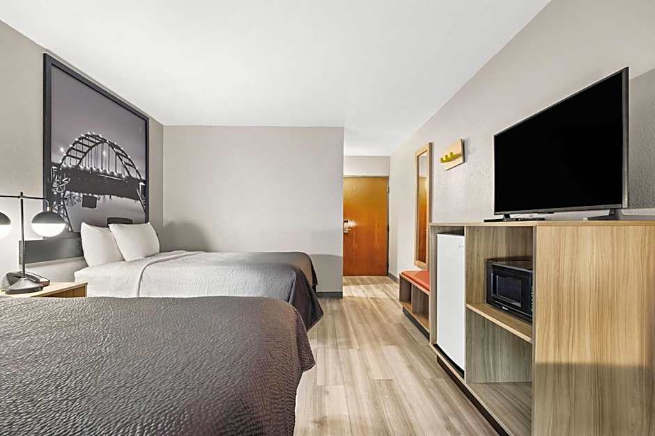 Super 8 by Wyndham Harrison AR