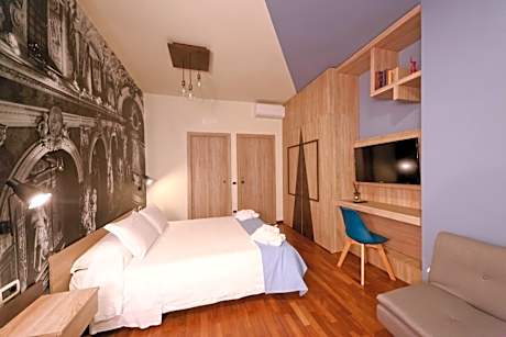 Deluxe Double Room with Castle View