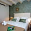 SingularStays Botanico 29 Rooms