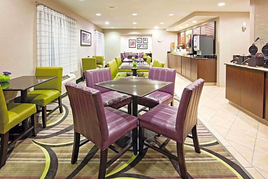 La Quinta Inn by Wyndham Oshkosh
